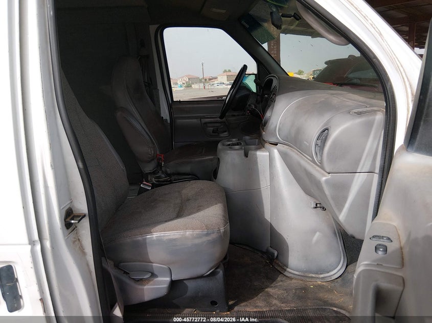 2001 FORD E-150 auction photo 5