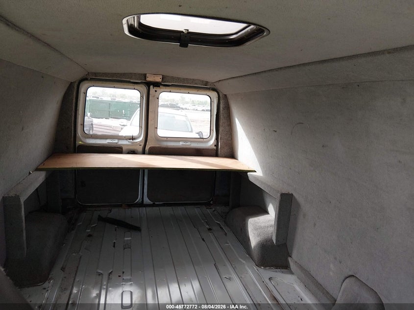 2001 FORD E-150 auction photo 8