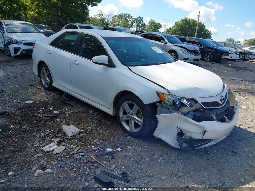 2014 TOYOTA CAMRY auction photo 1