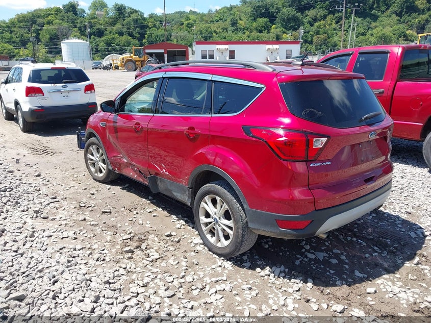 Vin: 1fmcu9hd4kub76439, lot: 46271685, ford escape sel 20193