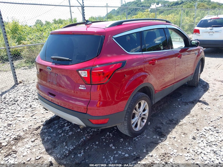Vin: 1fmcu9hd4kub76439, lot: 46271685, ford escape sel 20194