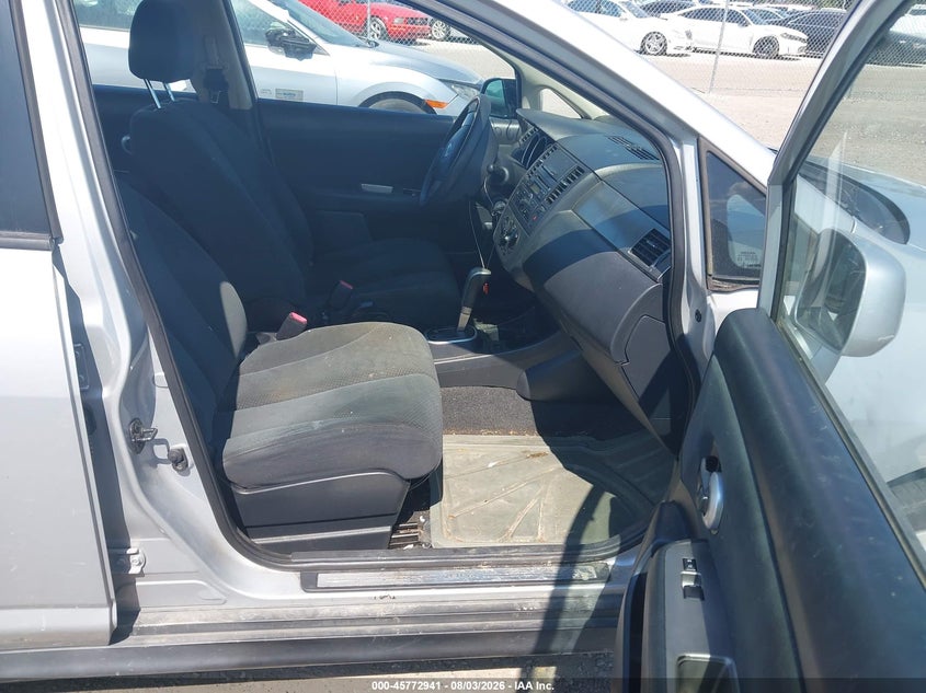 2012 NISSAN VERSA auction photo 5