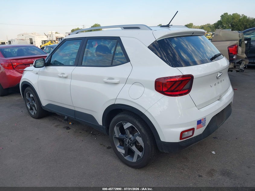 2024 HYUNDAI VENUE auction photo 3