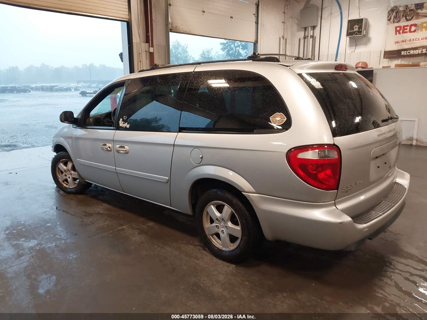 2005 DODGE GRAND CARAVAN auction photo 3