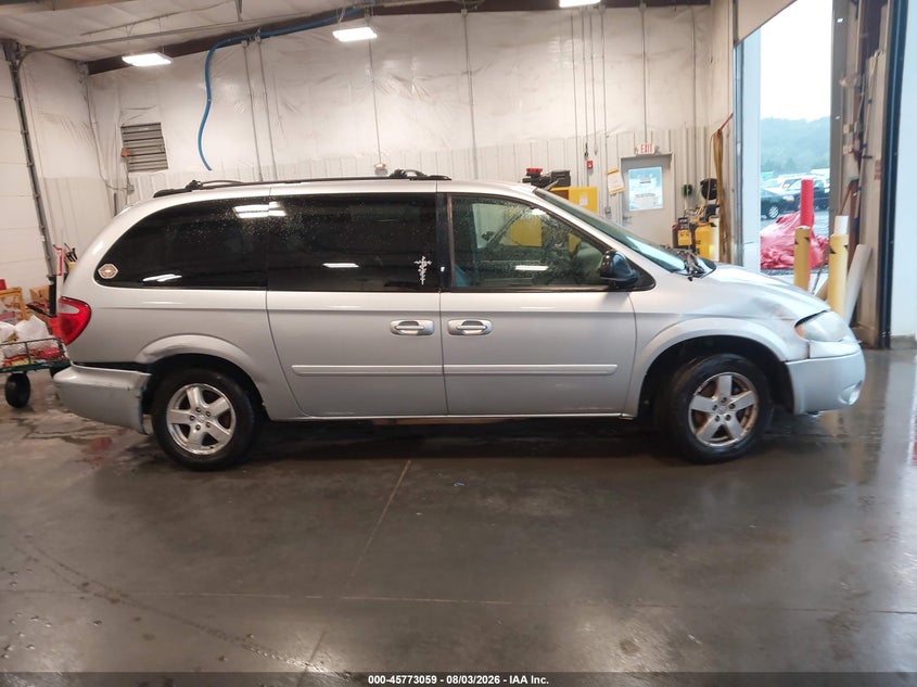 2005 DODGE GRAND CARAVAN auction photo 6