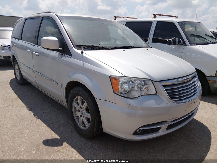 2012 CHRYSLER TOWN & COUNTRY auction photo 1