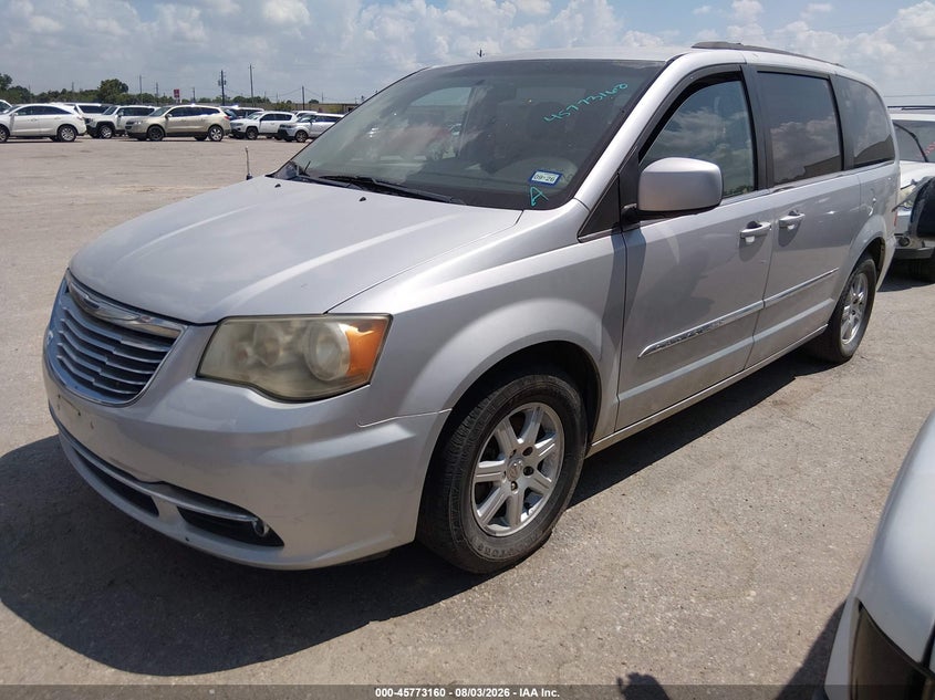 2012 CHRYSLER TOWN & COUNTRY auction photo 2