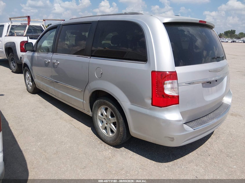 2012 CHRYSLER TOWN & COUNTRY auction photo 3