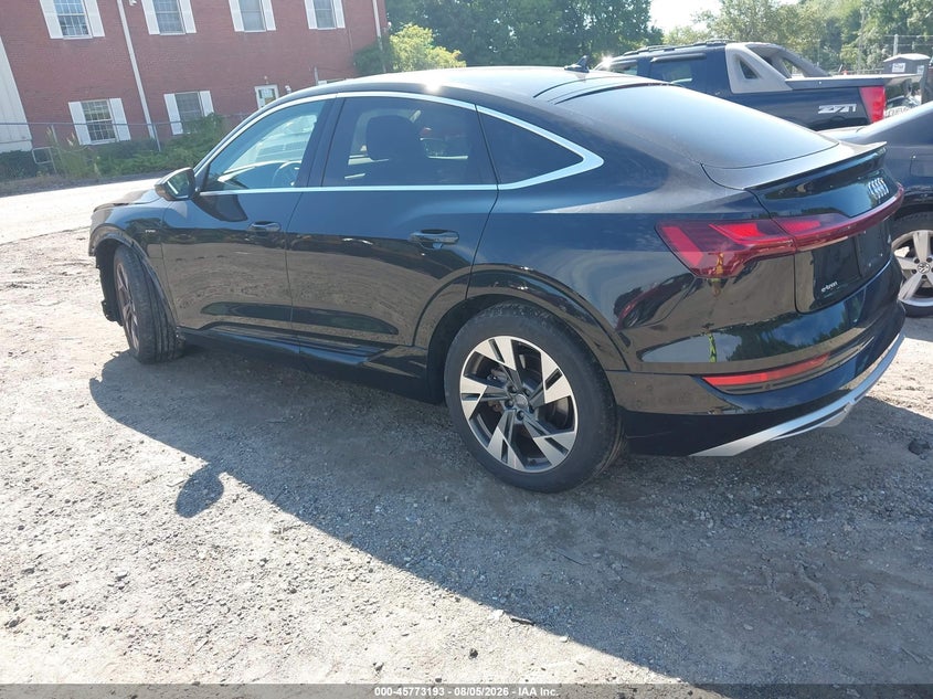 Vin: wa12aage5mb002070, lot: 46271973, audi e-tron sportback premium plus quattro 20213