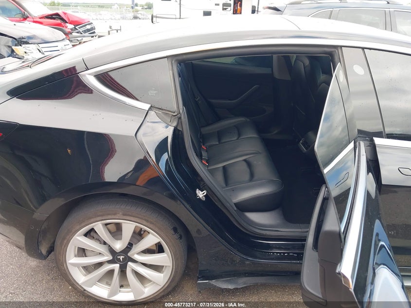 2019 TESLA MODEL 3 auction photo 8
