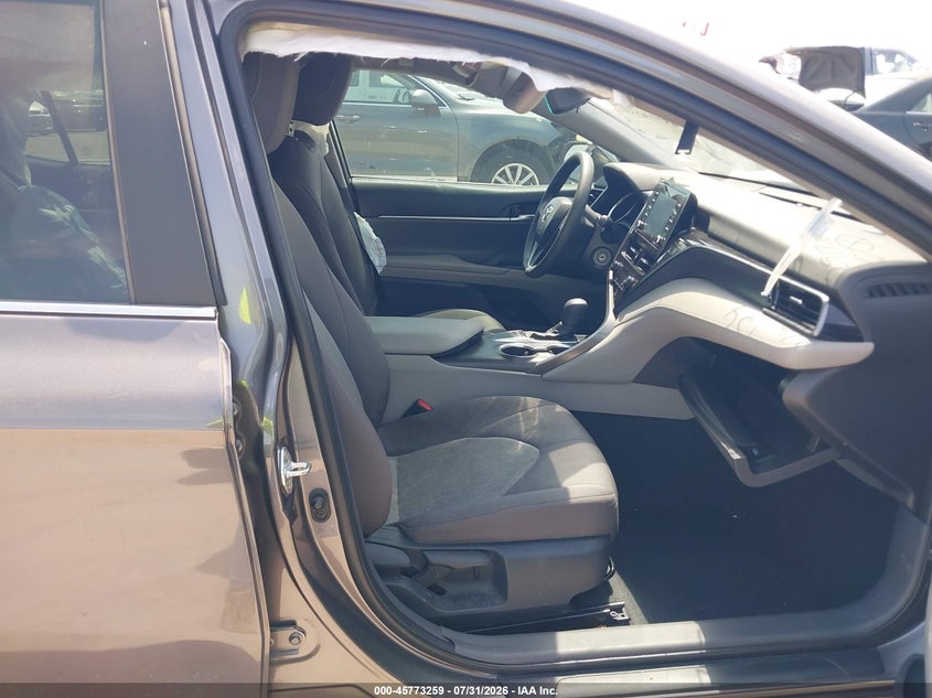 TOYOTA CAMRY - zdjęcie 5