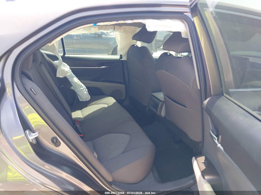 TOYOTA CAMRY - zdjęcie 8