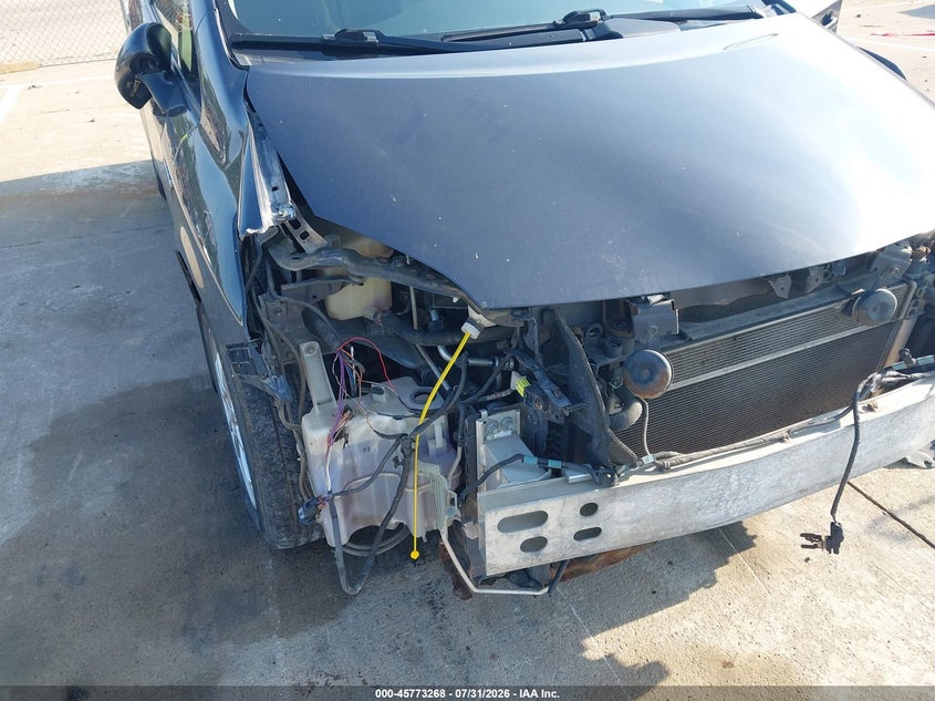2012 TOYOTA PRIUS auction photo 6