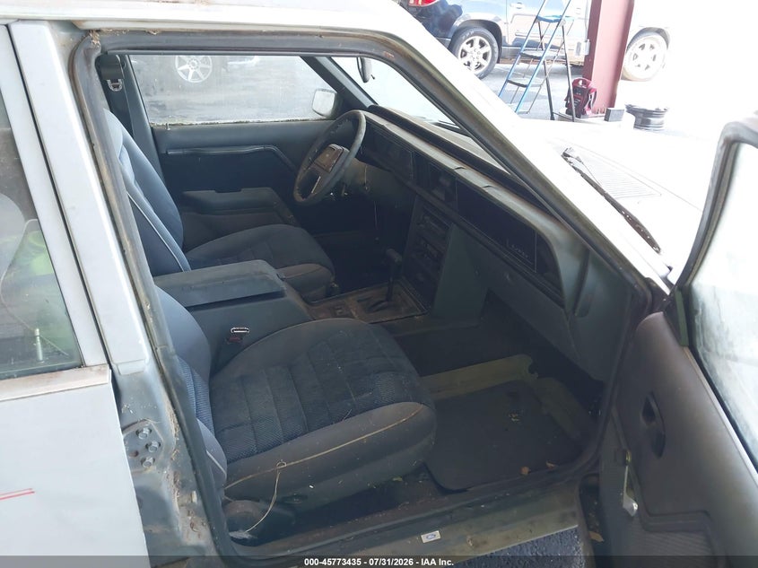 1985 FORD LTD auction photo 5