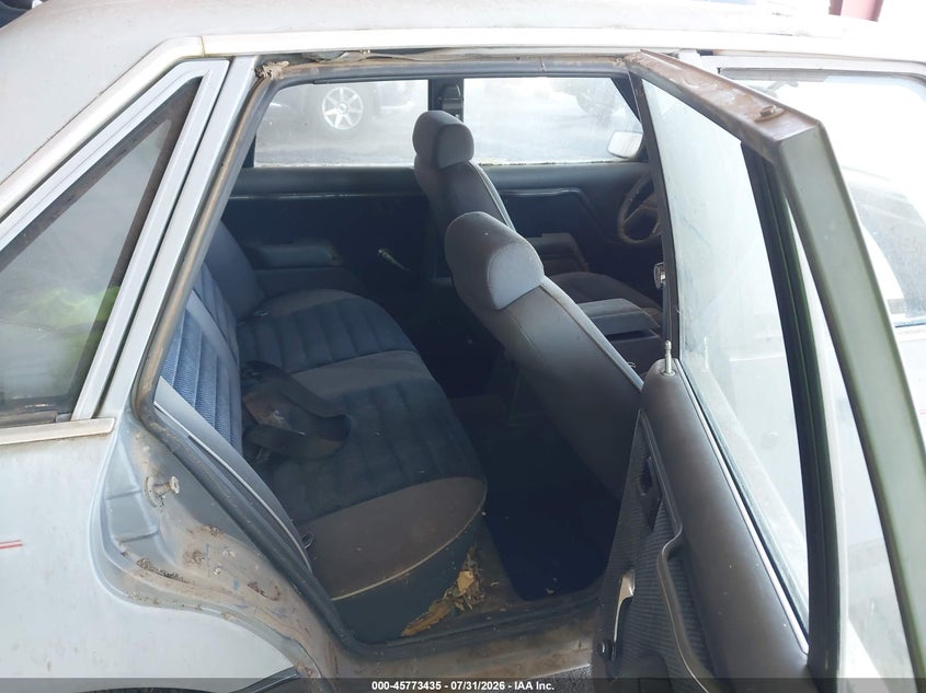 1985 FORD LTD auction photo 8