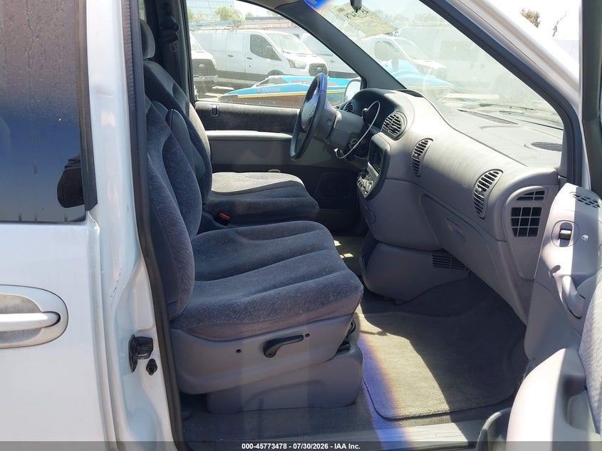 2000 DODGE CARAVAN auction photo 5