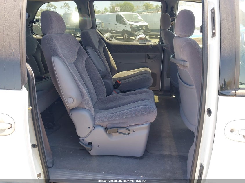 2000 DODGE CARAVAN auction photo 8