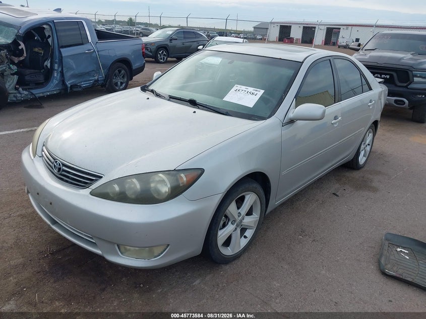 2005 Toyota Camry, Левый зад, IAAI, VIN 4T1BF30KX5U094345 — фото 2
