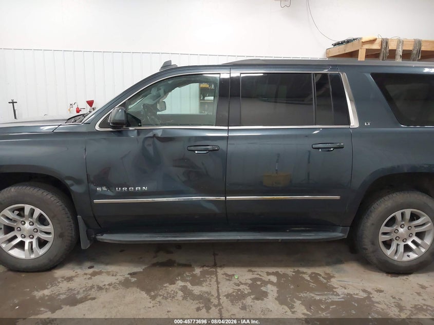 CHEVROLET SUBURBAN - zdjęcie 14