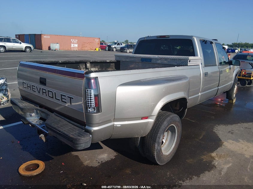 1999 CHEVROLET C/K 3500 auction photo 4