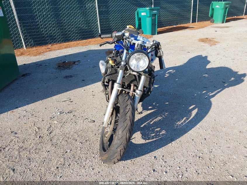 SUZUKI GSX600 2002