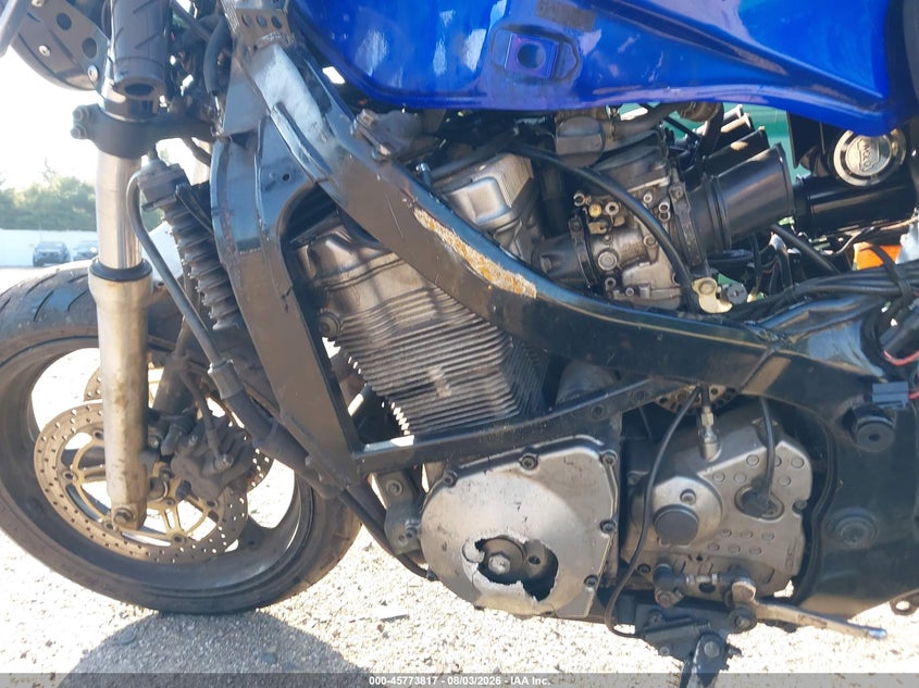 SUZUKI GSX600 2002
