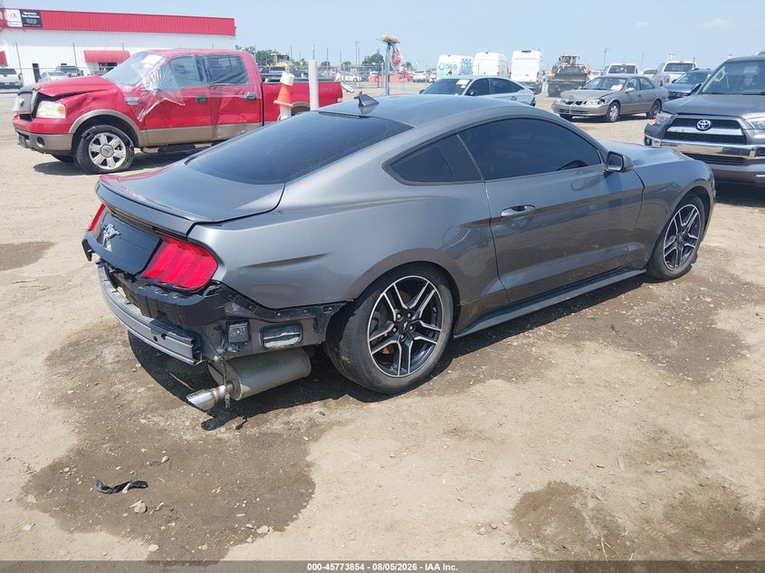 FORD MUSTANG - zdjęcie 4