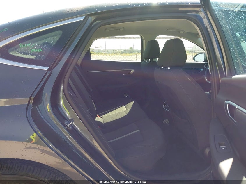 2026 HYUNDAI SONATA HYBRID auction photo 8