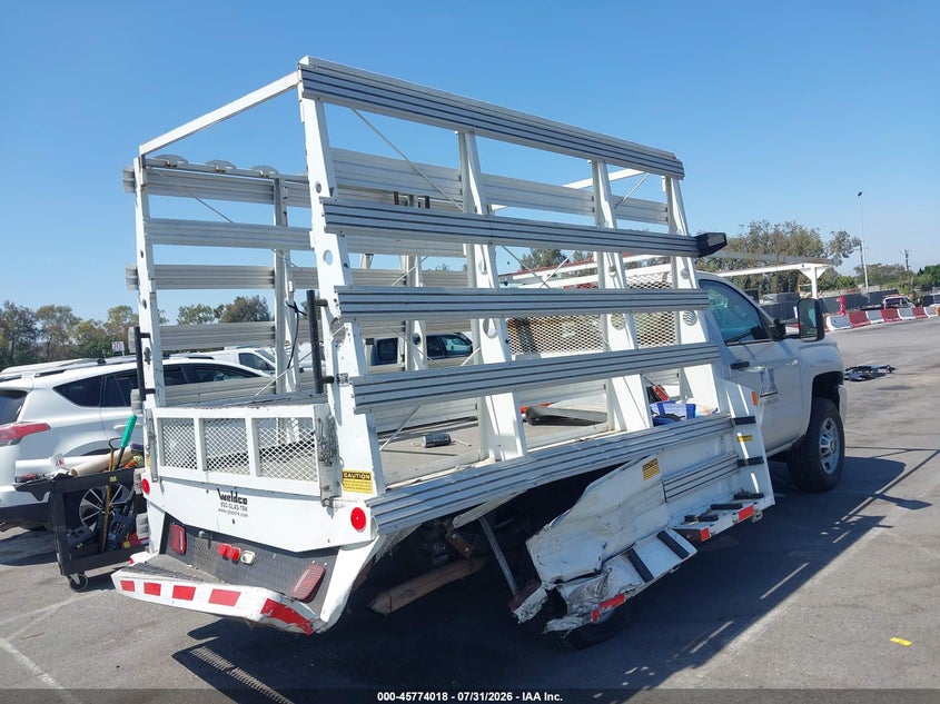 2018 CHEVROLET SILVERADO 2500HD auction photo 4