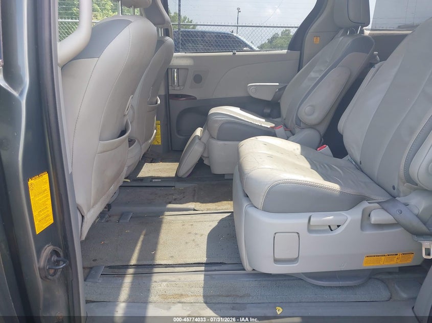 2013 TOYOTA SIENNA VAN 3.5L V-6 DOHC, VVT, 266HP