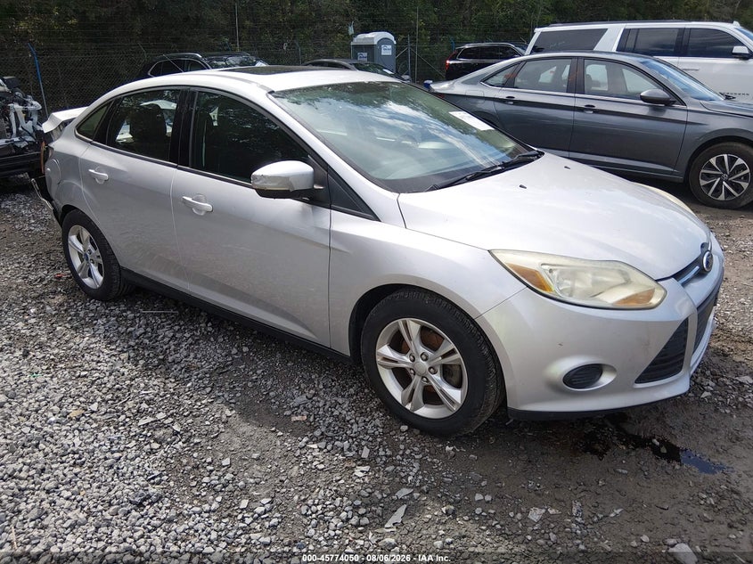 Vin: 1fadp3f2xdl135357, lot: 46272831, ford focus se 2013 img_1
