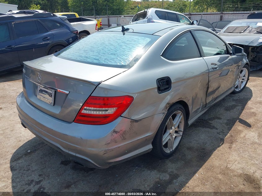 Vin: wddgj5hb3cf800524, lot: 46272868, mercedes-benz c 350 sport 20124
