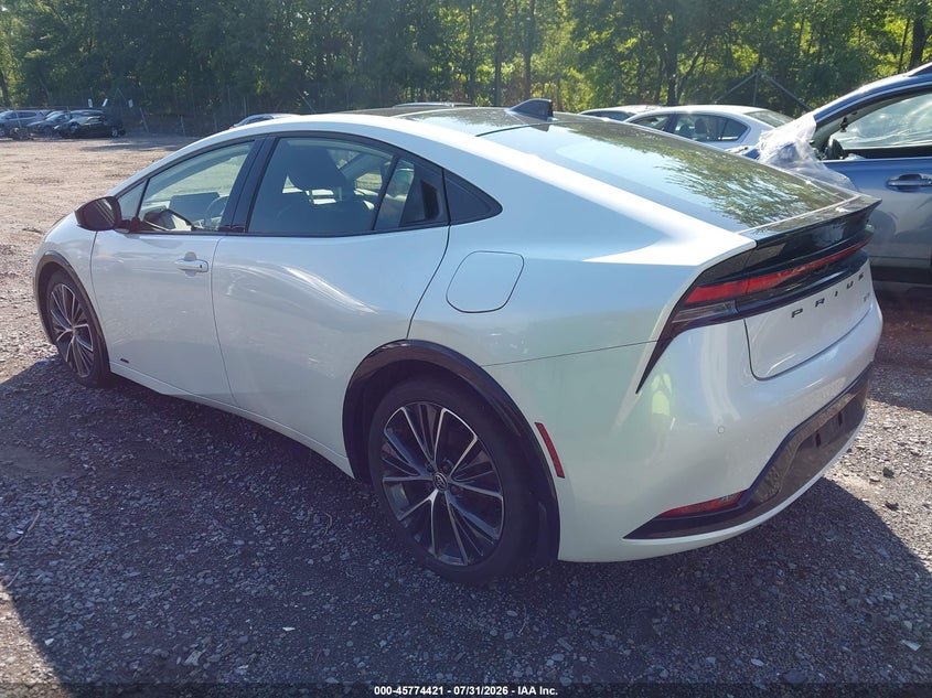 2023 TOYOTA PRIUS auction photo 3