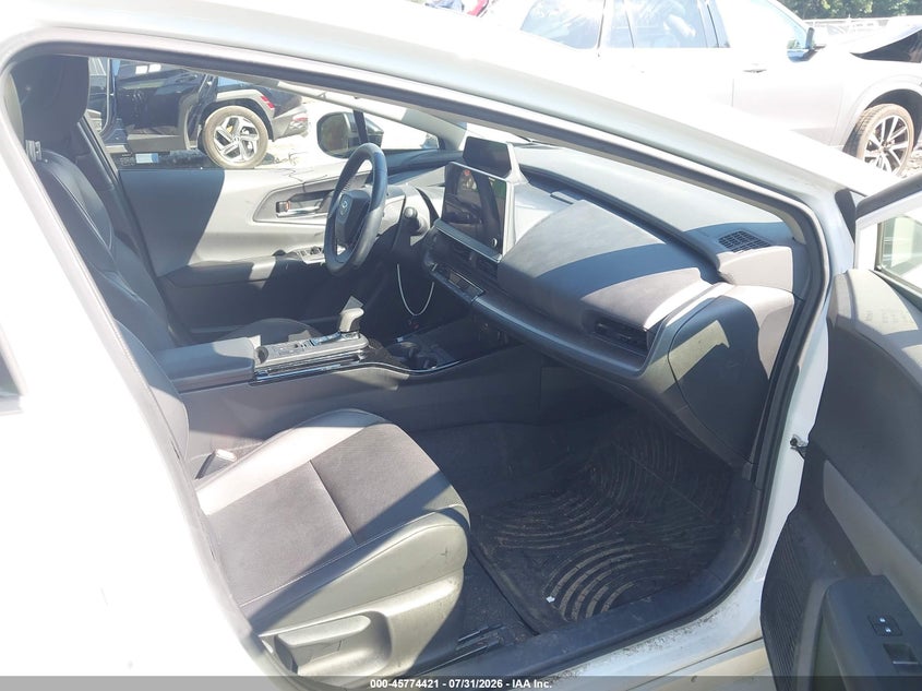 2023 TOYOTA PRIUS auction photo 5