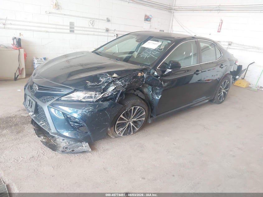 2019 TOYOTA CAMRY auction photo 2
