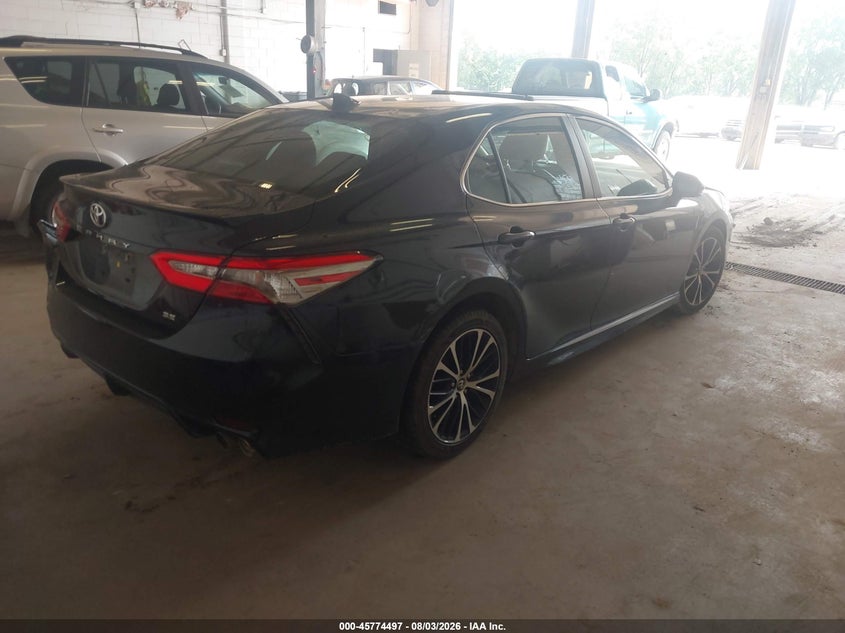 2019 TOYOTA CAMRY auction photo 4