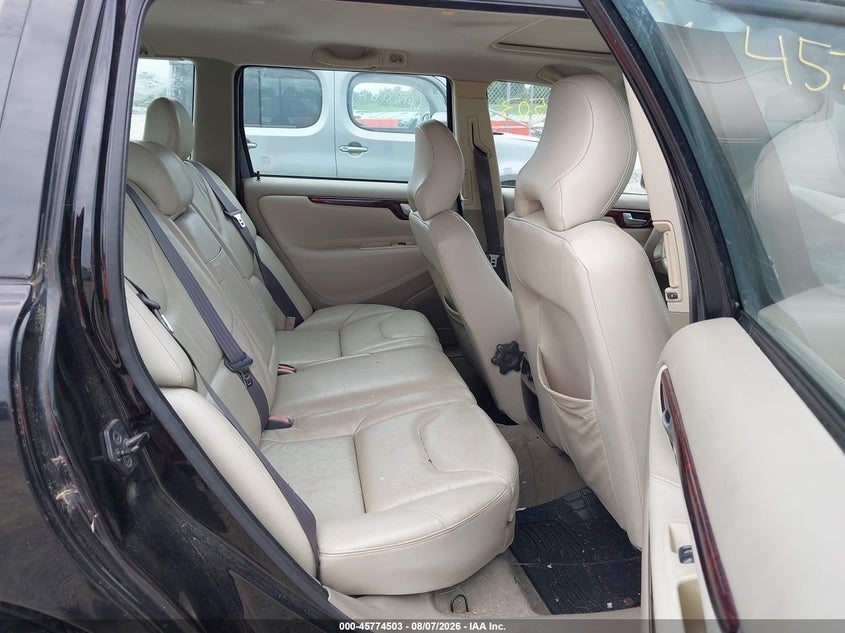 2004 VOLVO V70 auction photo 8