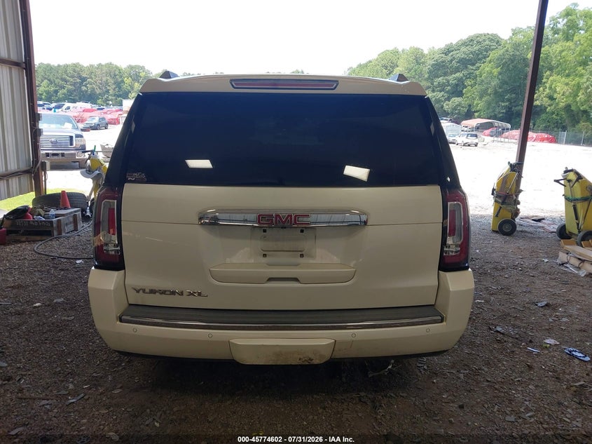 GMC YUKON XL 1500 - zdjęcie 16