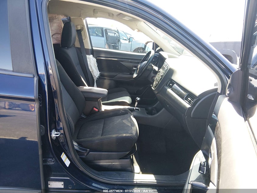 2016 MITSUBISHI OUTLANDER auction photo 5