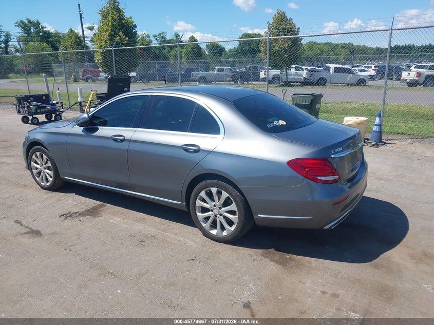 Vin: wddzf4kb3ha205674, lot: 46273447, mercedes-benz e 300 4matic 20173