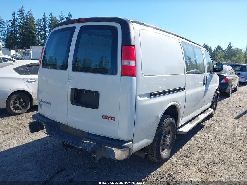 2017 GMC SAVANA 2500 auction photo 4