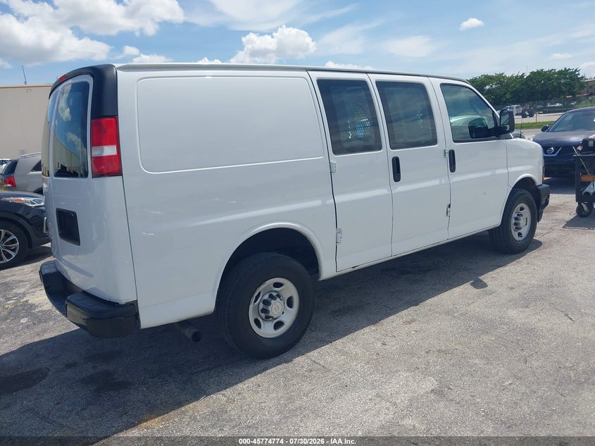 2022 CHEVROLET EXPRESS CARGO auction photo 4