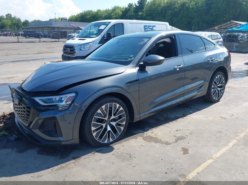 Vin: wa1caage4rb048789, lot: 46273594, audi q8 e-tron s line premium plus quattro 20242