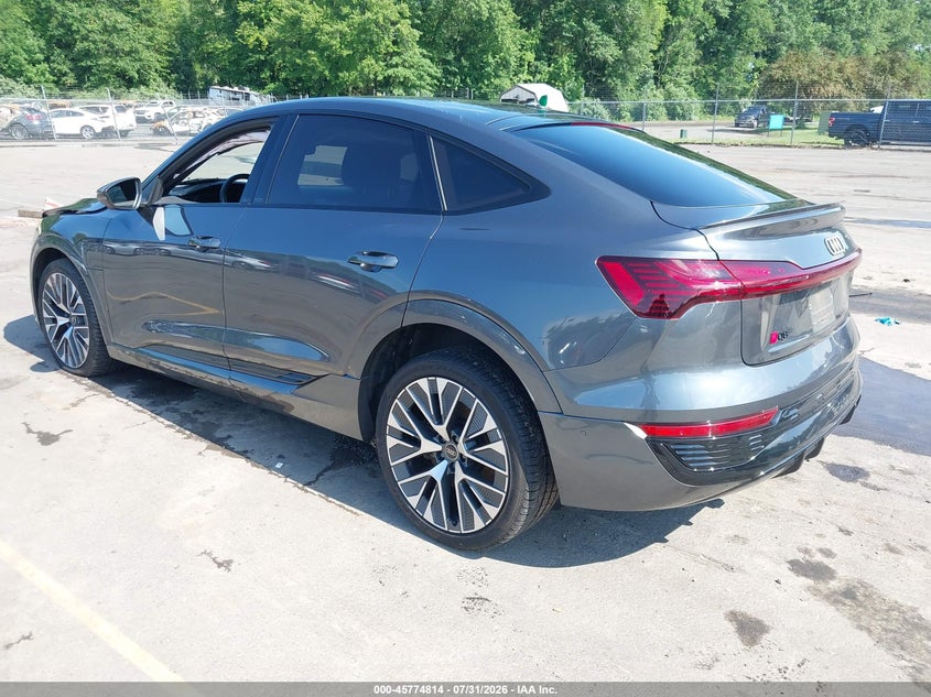 Vin: wa1caage4rb048789, lot: 46273594, audi q8 e-tron s line premium plus quattro 20243