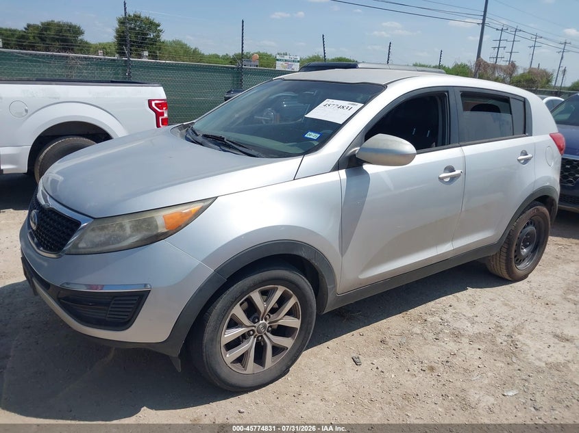 2015 Kia Sportage Lx, Normal Wear & Tear, IAAI, VIN KNDPB3ACXF7719730 — photo 2