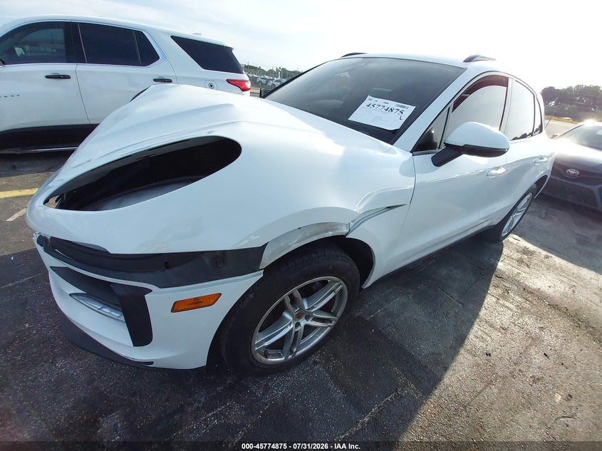 2020 PORSCHE MACAN auction photo 2