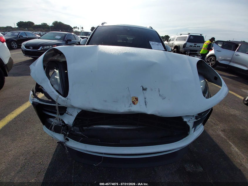 2020 PORSCHE MACAN auction photo 6