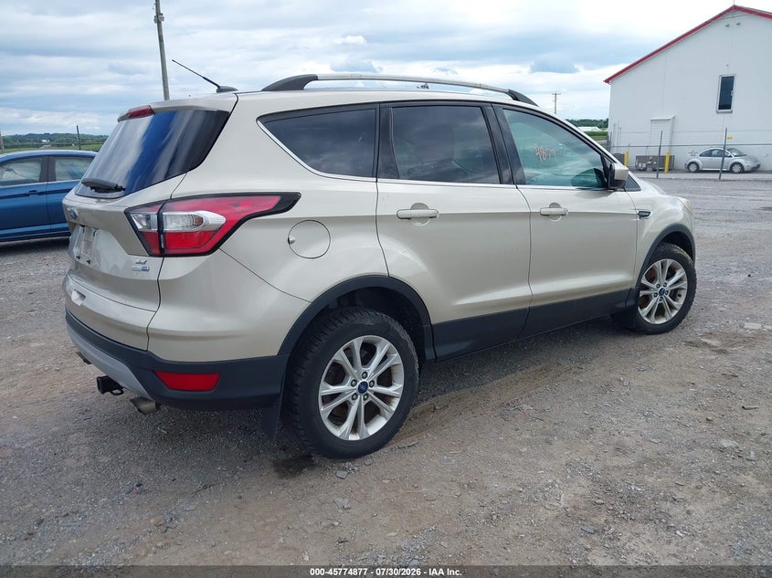 Vin: 1fmcu9gd8huc62542, lot: 46273657, ford escape se 20174