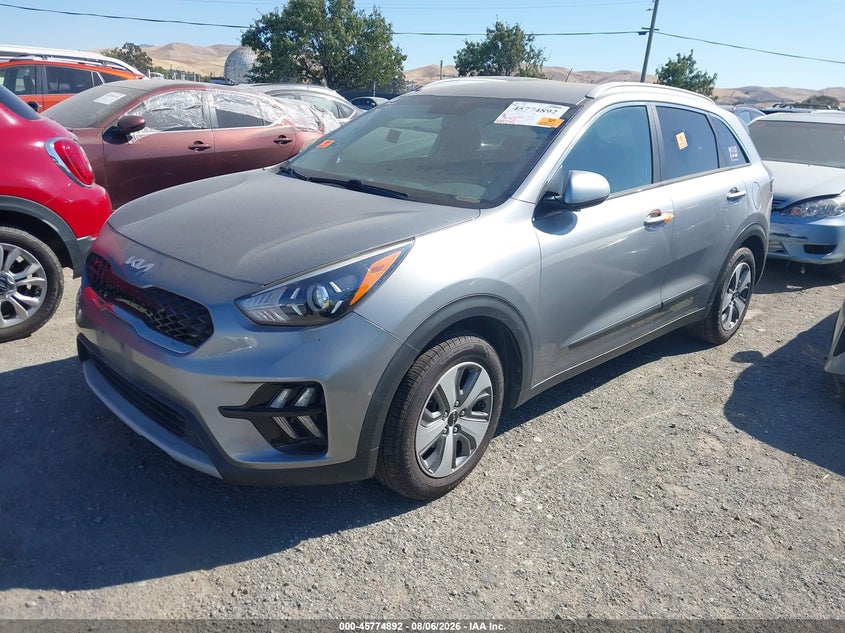 Vin: kndcb3lc7n5518681, lot: 46273672, kia niro lx 20222