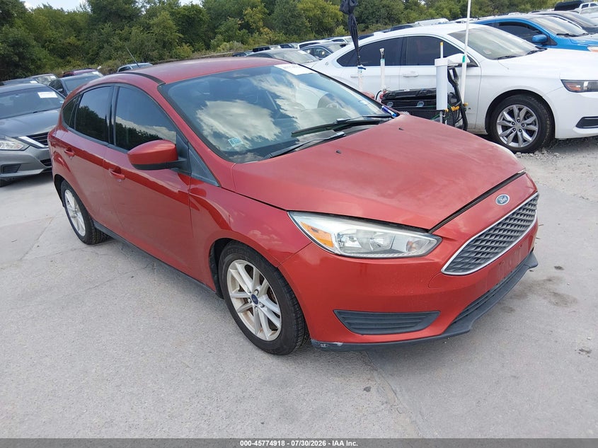 Vin: 1fadp3k21jl269207, lot: 46273698, ford focus se 2018 img_1